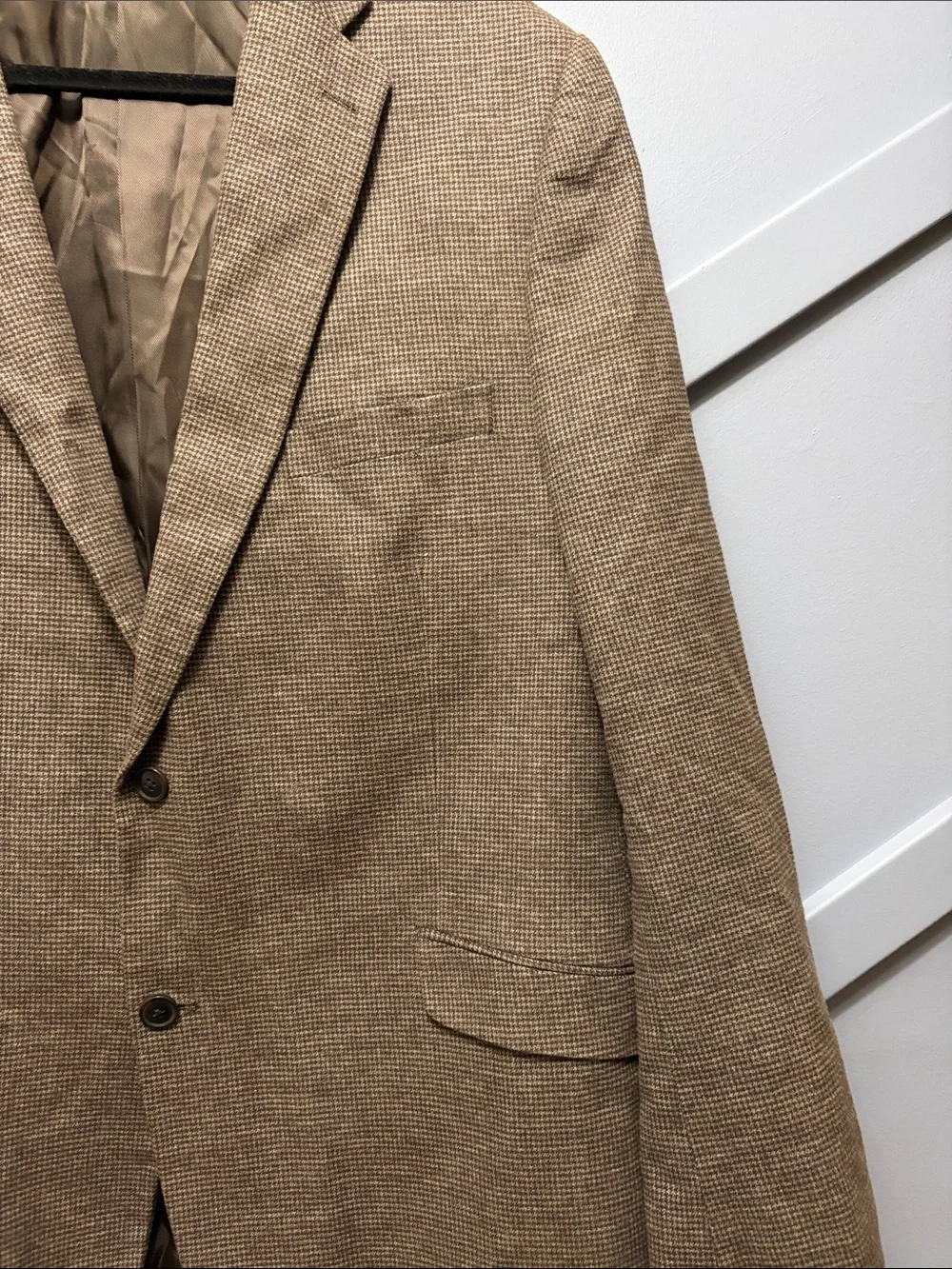 Men's Tan Herringbone Sport Coat - Classic Tailored Look